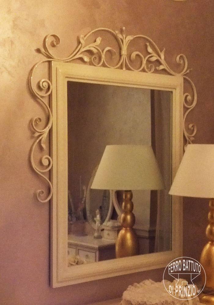 Cadre blanc pour miroir