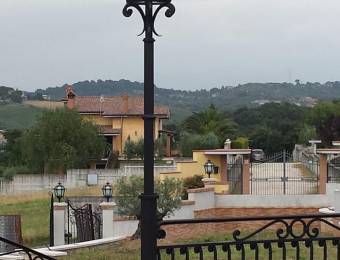 Lampadaire en fer forgé