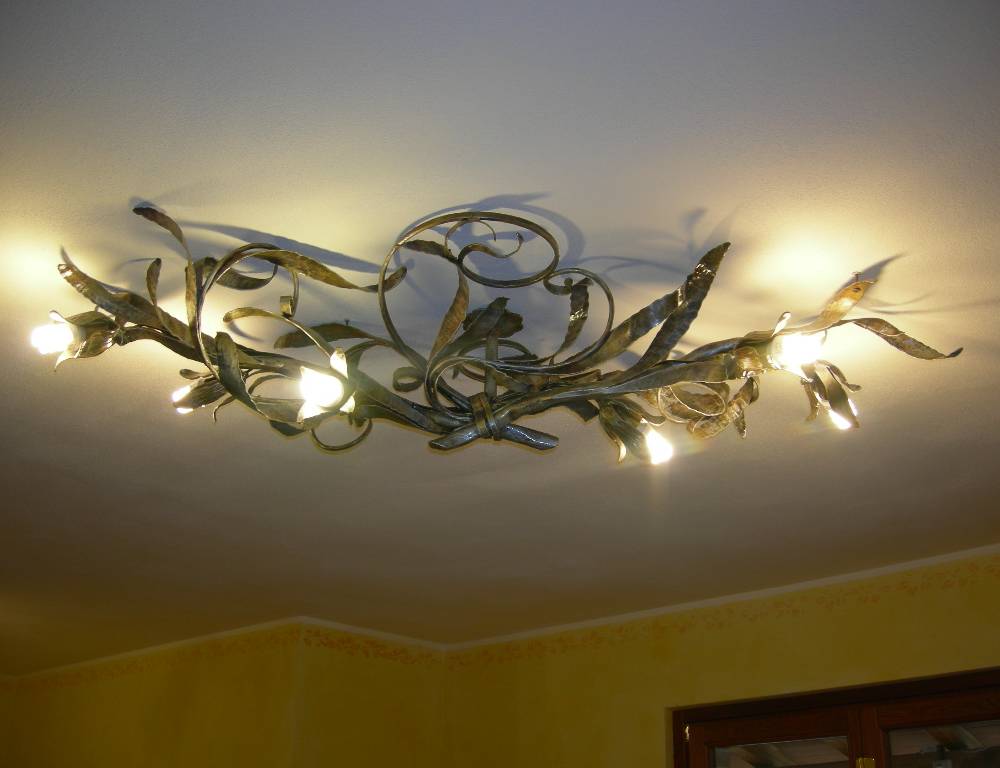 Plafonnier-en-fer-forgé