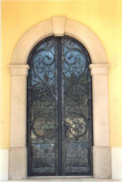 Portes cochères en fer