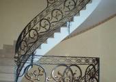  Escalier intérieur en fer forgé