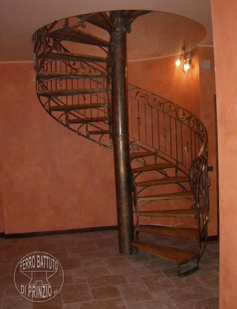 Escalier en fer et bois
