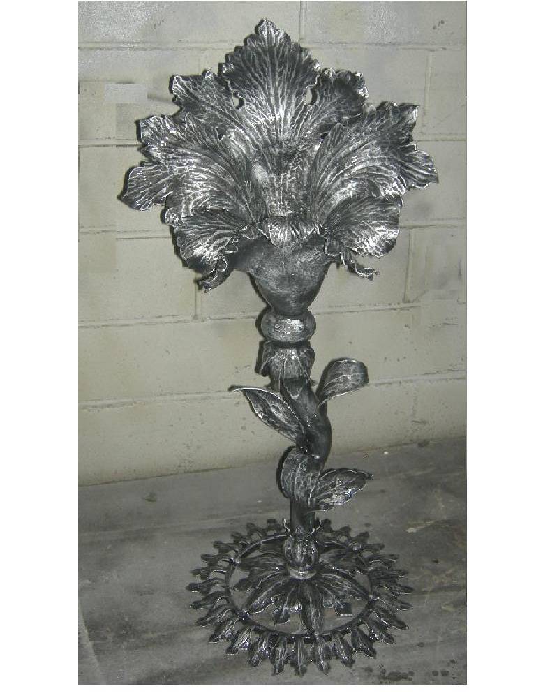 Fontaine fleur en fer forgé